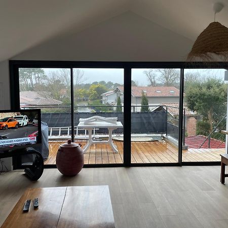 Samui - Equipe Borne De Recharge - Powering Station Electric Car Apartment กัปเบรอตง ภายนอก รูปภาพ